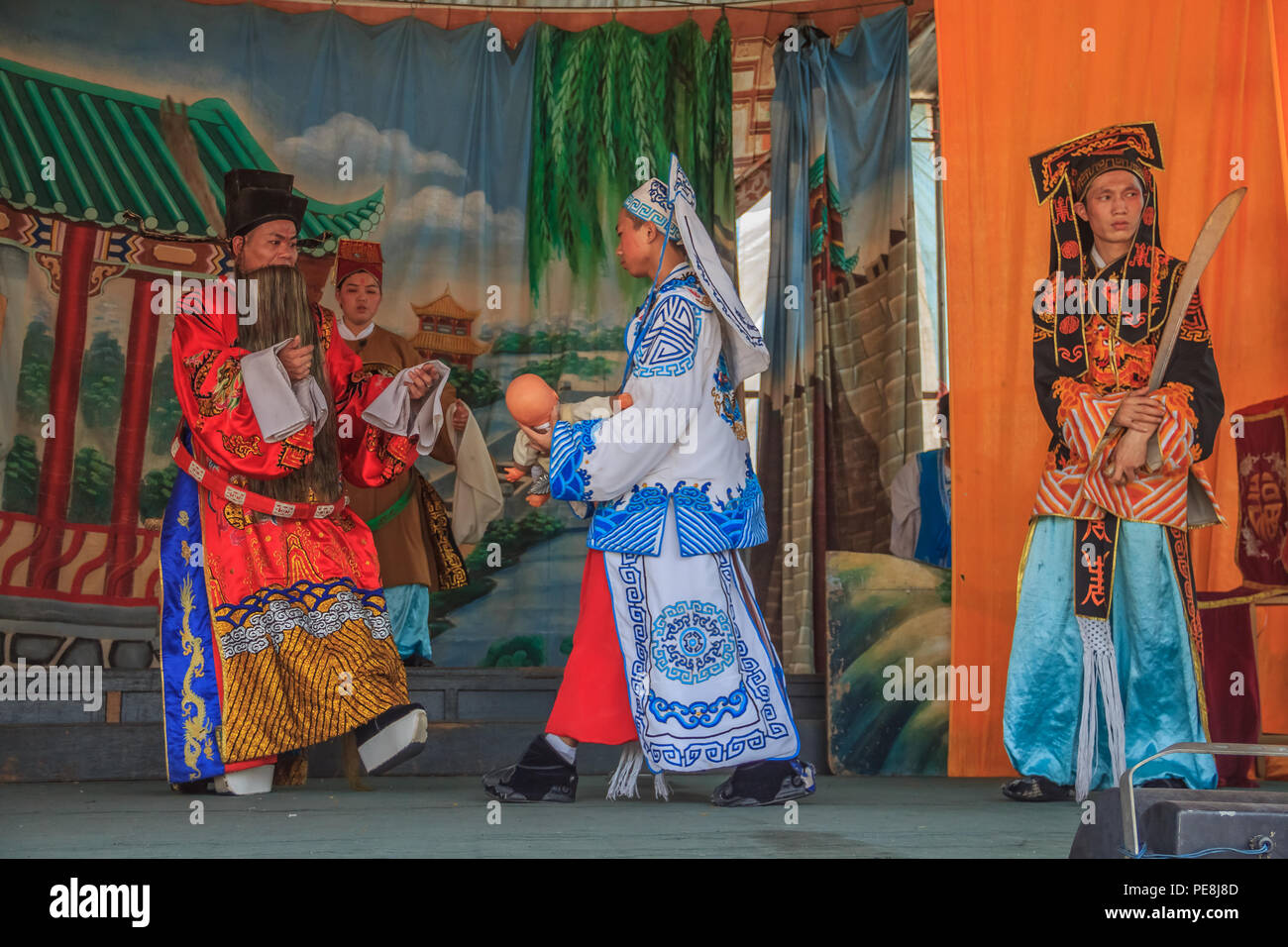 Georgetown, Penang, Malaisie - le 23 août 2013 : les acteurs de l'opéra chinois performming un spectacle public. L'opéra chinois orginated dans la dynastie des Tang, l'ACEI 720 A Banque D'Images