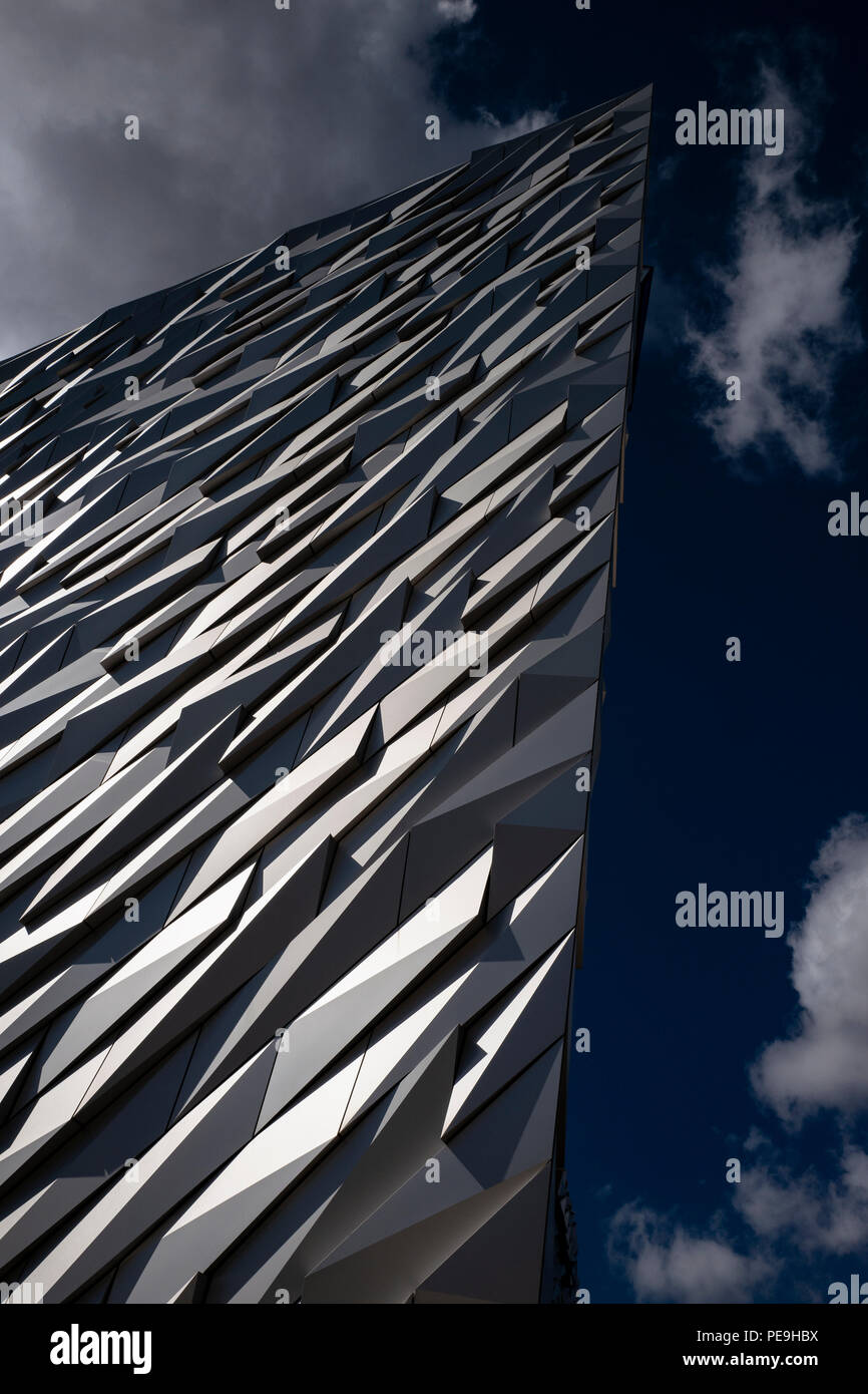L'architecture moderne du musée Titanic Belfast en Irlande du Nord Banque D'Images