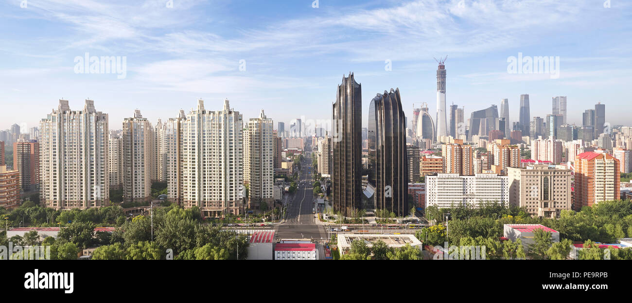Toits de Beijing avec vue sur le Parc Chaoyang Plaza. Le Parc Chaoyang Plaza, Beijing, Chine. Architecte : MAD Architectes, 2017. Banque D'Images