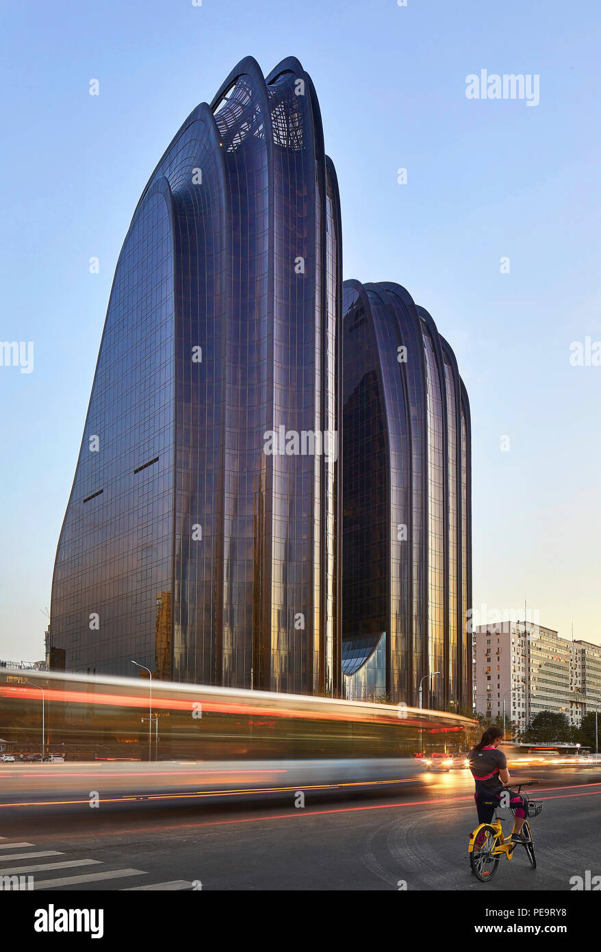 La façade extérieure. Le Parc Chaoyang Plaza, Beijing, Chine. Architecte : MAD Architectes, 2017. Banque D'Images