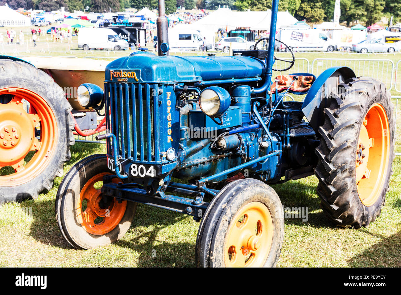 Poster Vintage Fordson Tracteur - Affiche 50x70cm - PostersAndCo