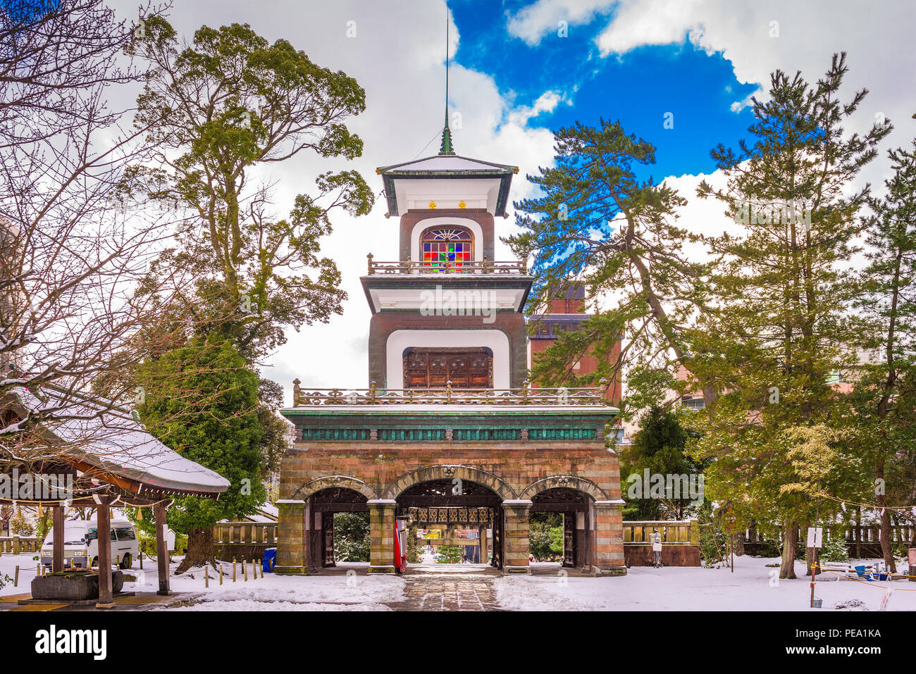 Kanazawa, Japon à Oyama Shrine en hiver. Banque D'Images