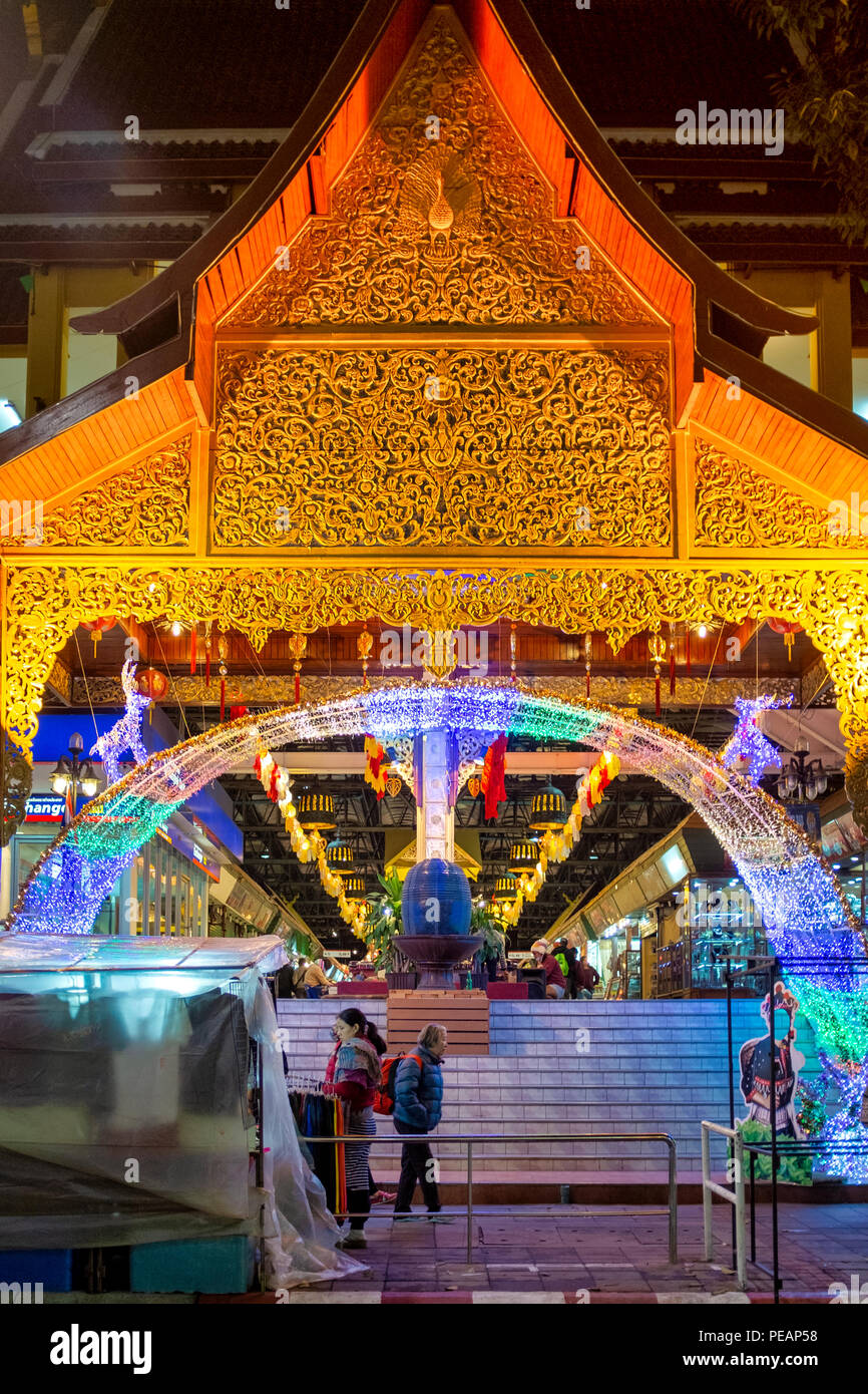 Bazar Nocturne de Chiang Mai, Chiang Mai, Thaïlande Banque D'Images Bazar Nocturne de Chiang Mai, Chiang Mai, Thaïlande Banque D'Images