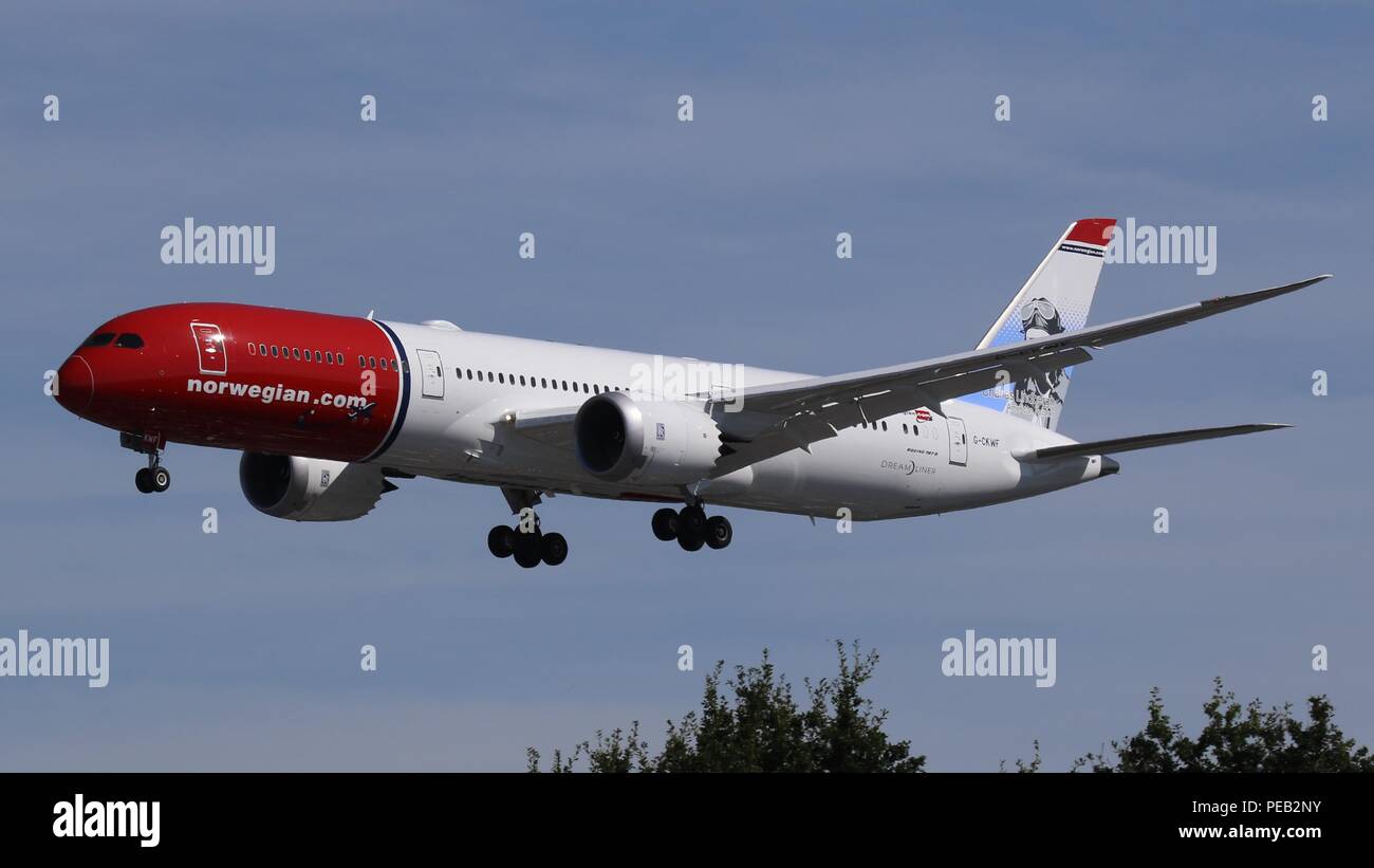 Norwegian Airlines B787-9 CKWF-G en courte finale pour la piste 26L à Londres Gatwick LGW, EGKK le samedi 11 août 201 Banque D'Images