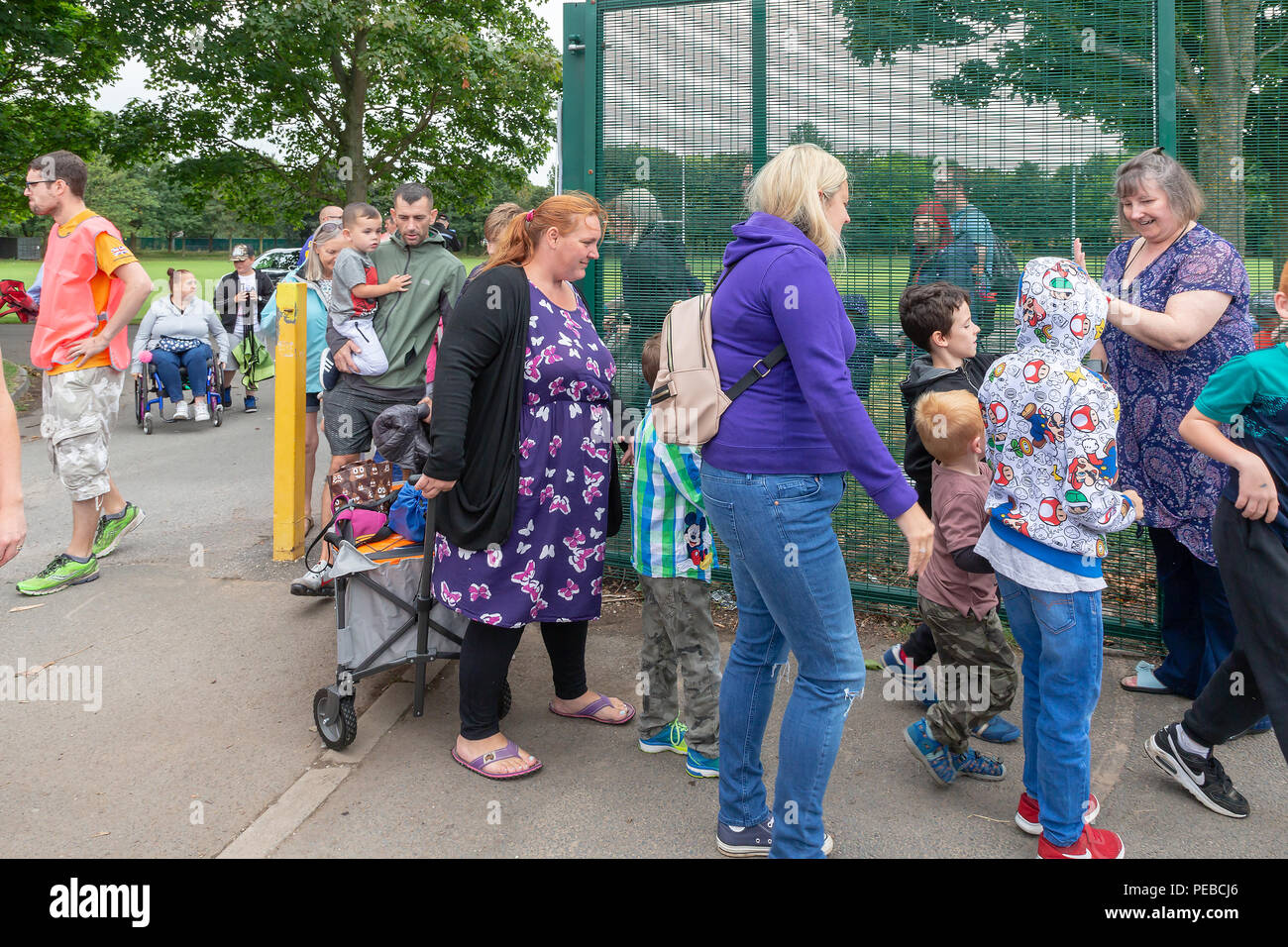 Latchford, Warrington, Royaume-Uni. 14 août 2018. 14 août 2018 - La deuxième journée de l'expérience du parc Victoria. VPX est dans sa onzième année et n'est tenue à Victoria Park, Latchford, Warrington, Cheshire chaque année. Tous les mardis en août les portes ouvertes à une grande variété de divertissements pour enfants qui est tout libre de droits photo Crédit : John Hopkins/Alamy Live News Banque D'Images