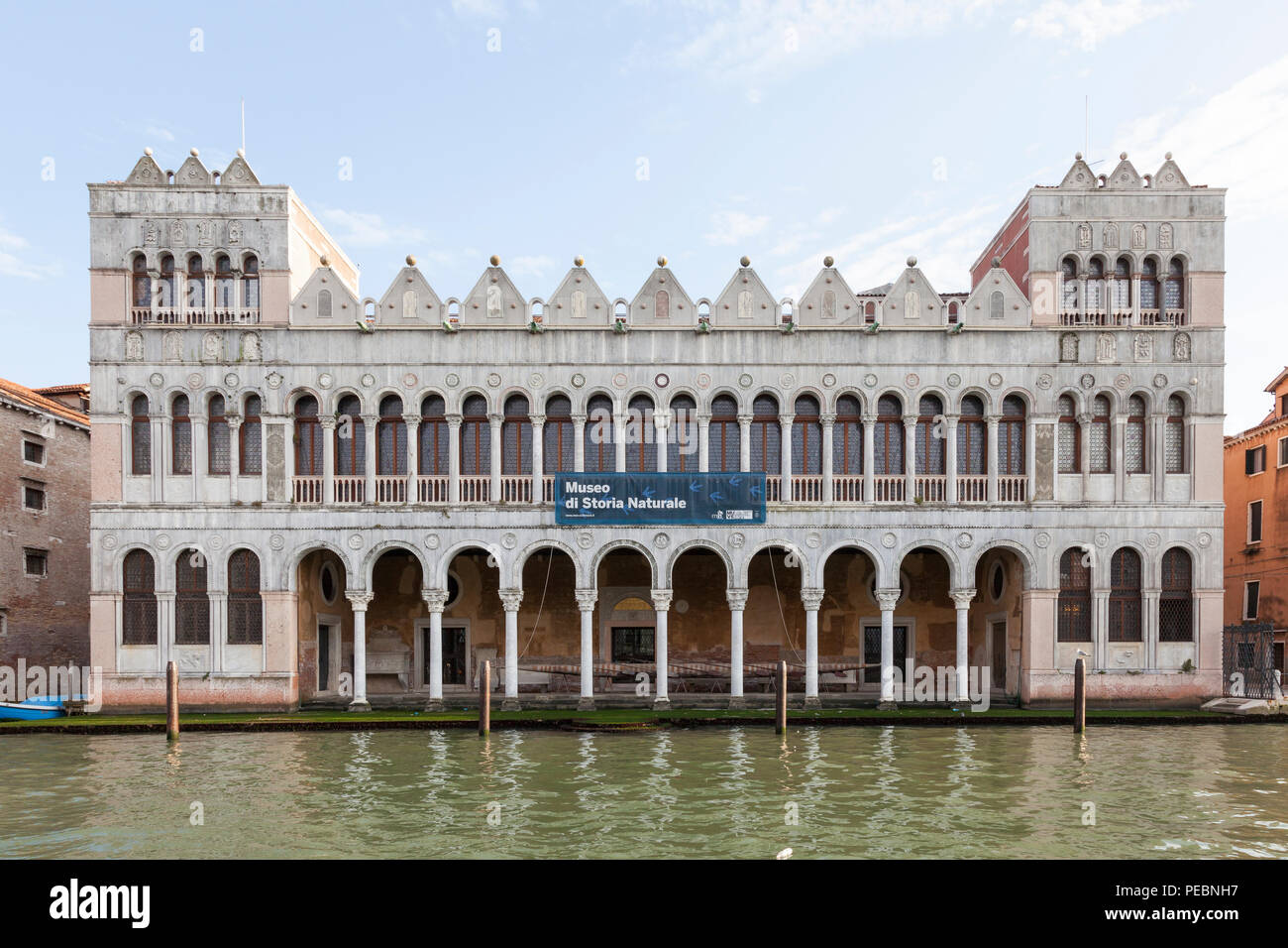 13thC Fondaco dei Turchi, maintenant Museo di Storia Naturale, ou le musée d'Histoire Naturelle, le Grand Canal, Santa Croce, Venise, Vénétie, Italie par Giacomo Palmier Banque D'Images