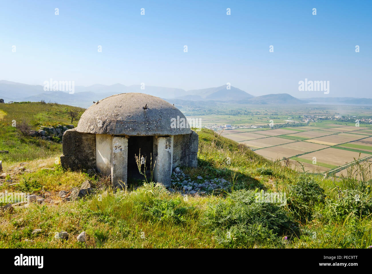 Bunker casemate sur site archéologique, Phoinike Finiq près de Saranda, Albanie, Qark Vlora Banque D'Images