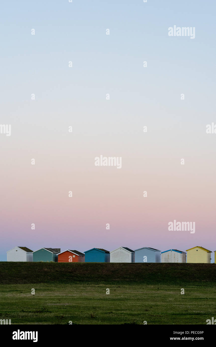 Autopiqueur sud est une plage de galets entre Shoreham-by-Sea et Worthing Banque D'Images