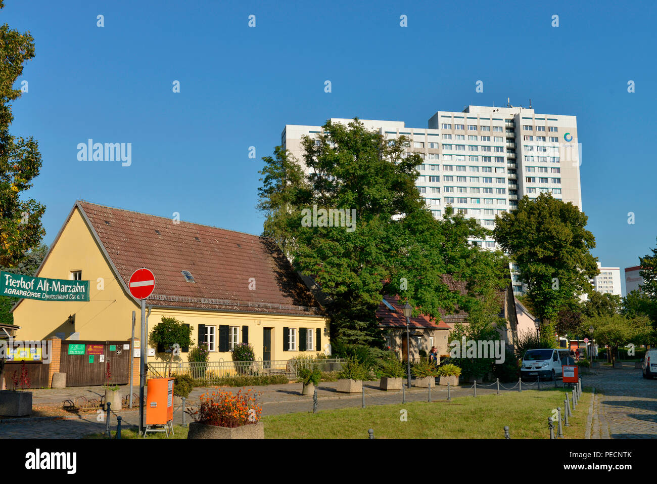 , Tierhof Alt-Marzahn, Wohnhaus, Allee der Kosmonauten 200, Marzahn, Berlin, Deutschland Banque D'Images