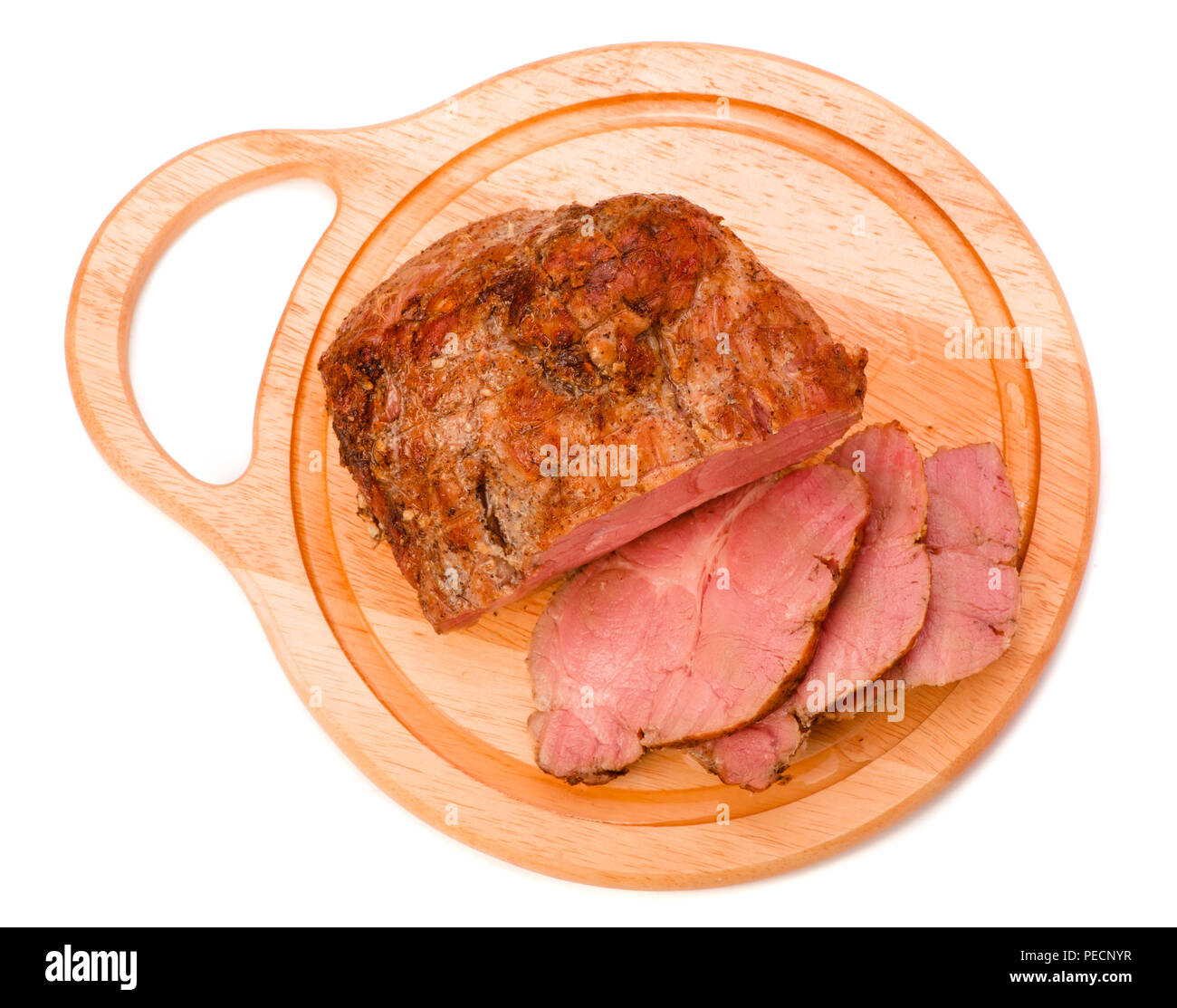 La viande de porc. Ham sur planche de bois isolé sur fond blanc. Vue d'en haut. Banque D'Images