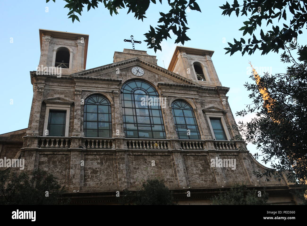 Saint George cathédrale maronite de Beyrouth. centre-ville. Il a été lourdement bombardée et pillée pendant la guerre civile du Liban et puis il a été restauré en 2000. Banque D'Images