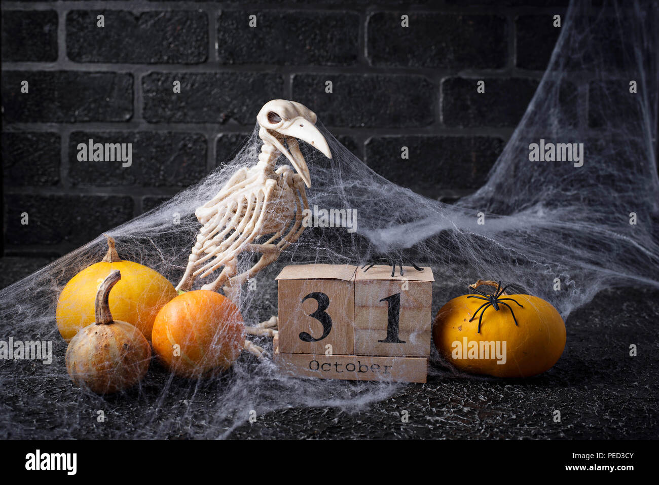 Calendrier en bois avec fond Halloween Banque D'Images