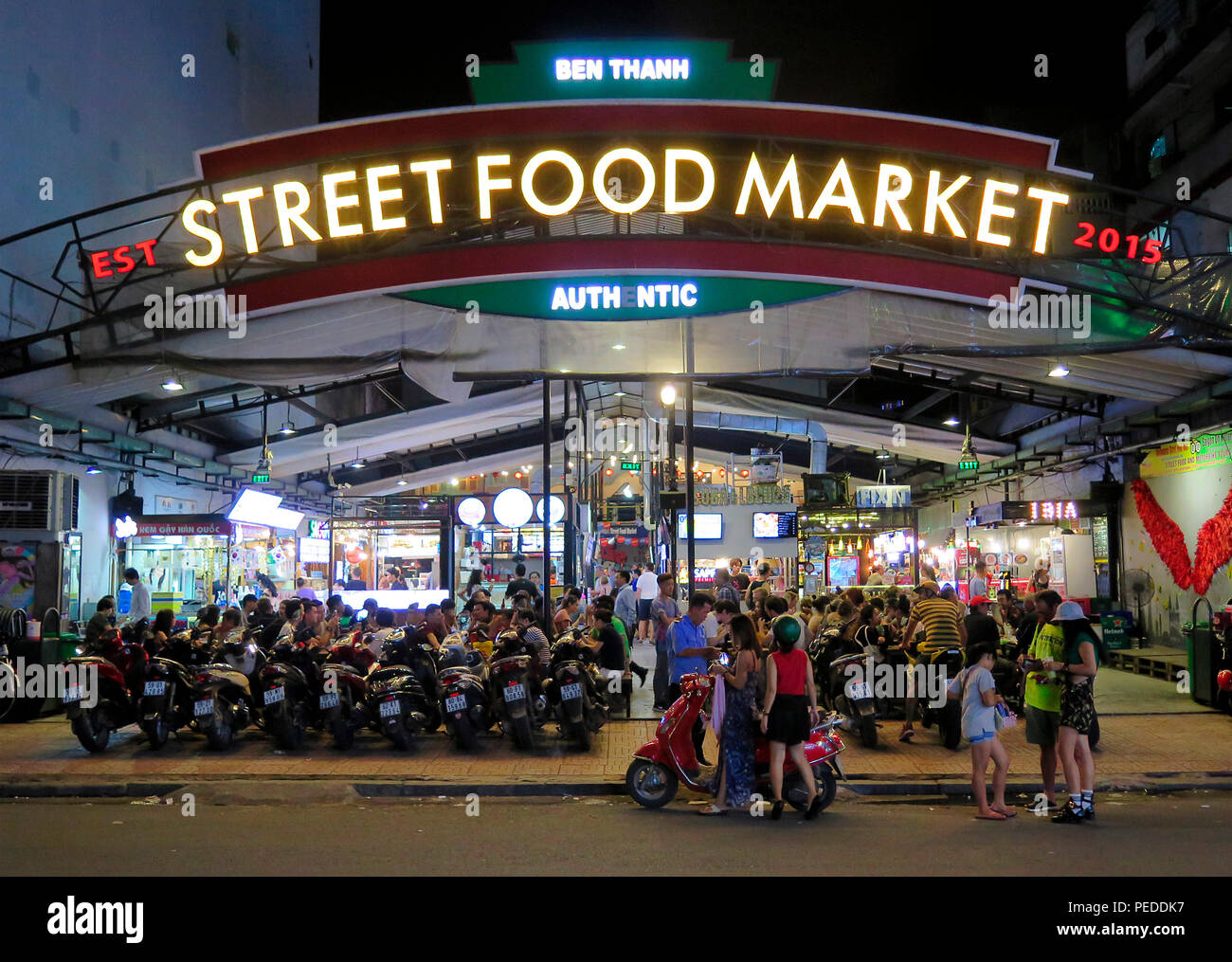 Streetfood de Ben Thanh Market, Ho Chi Minh City, Viêt Nam Banque D'Images
