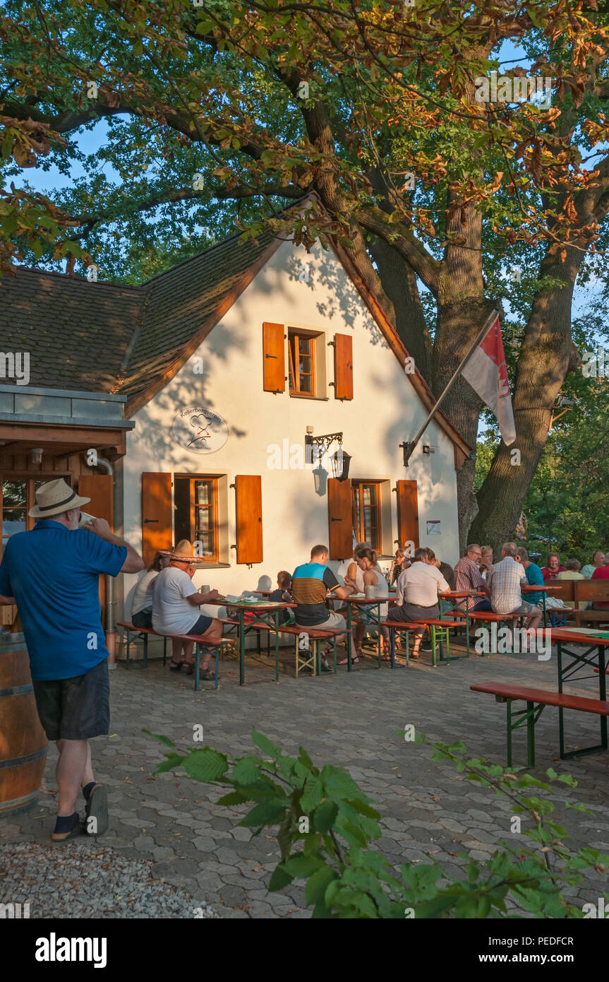 Petersbecks cave à bière et le jardin Höchstadt, Franconia, Bavaria, Germany, Banque D'Images