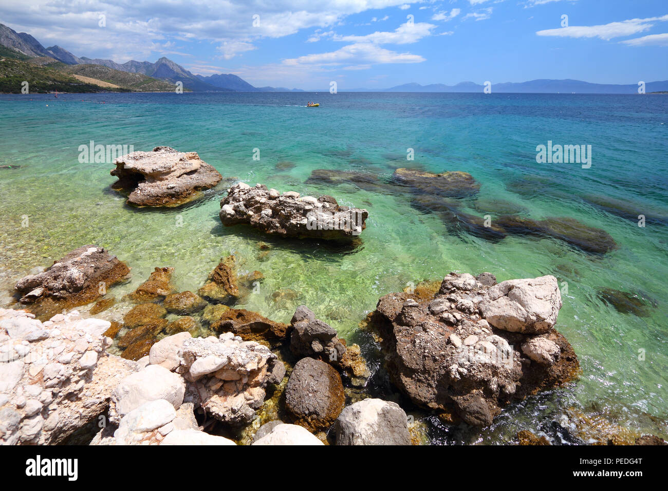 Croatie - paysage de la côte de Dalmatie. Zivogosce - Mer Adriatique. Banque D'Images