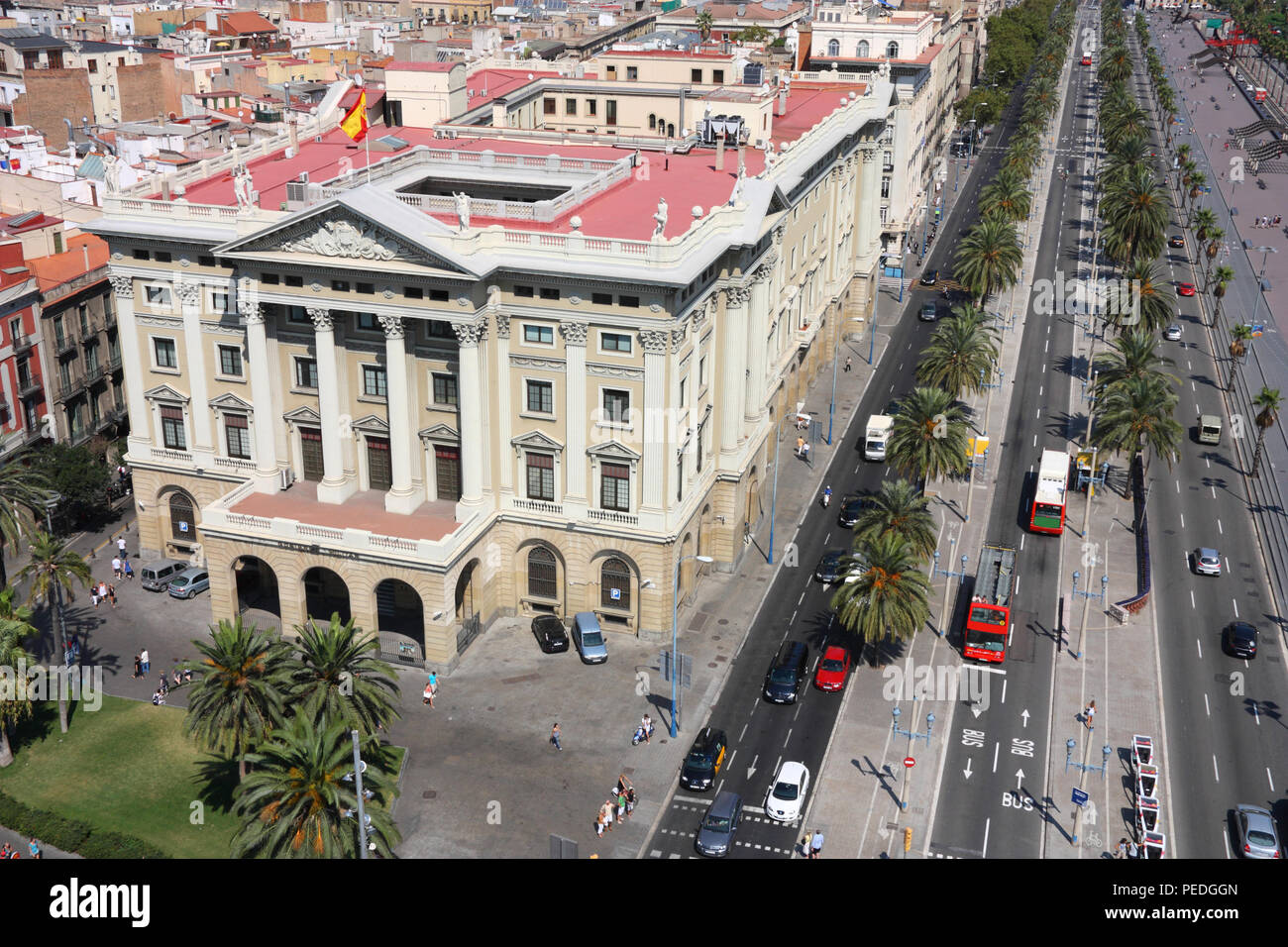 La ville de Barcelone. Vue Aérienne Vue de la colonne de Christophe Colomb. Banque D'Images