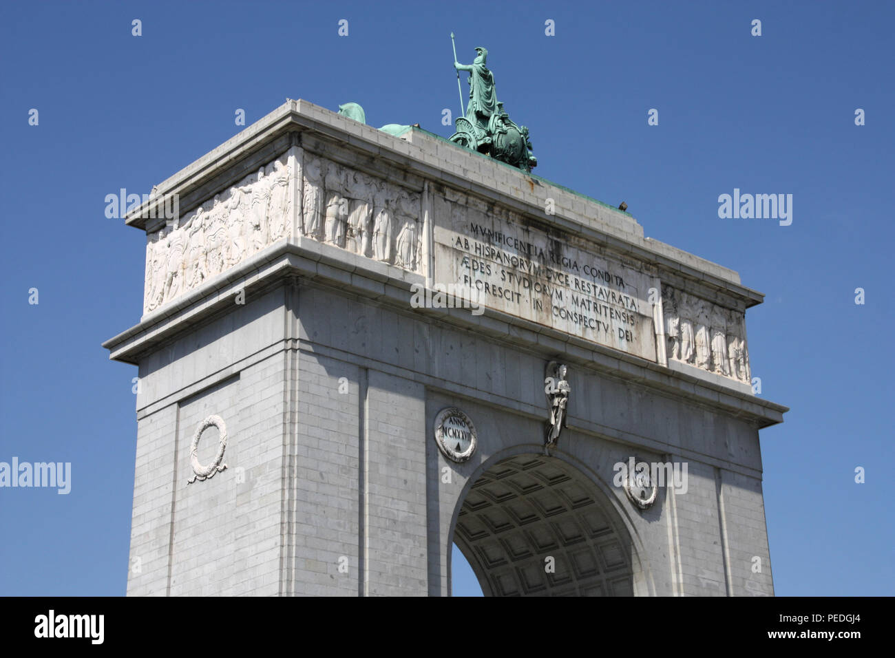 Arc de Triomphe (Arco de la Victoria), également connu sous le nom de Puerta de la Moncloa - vieux monument à Madrid, Espagne Banque D'Images