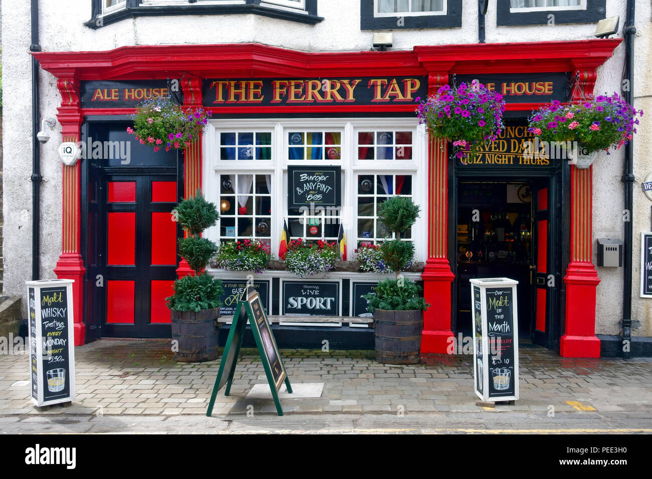 Le traversier Touchez Ale House, un pub traditionnel dans un bâtiment du 17ème siècle dans la région de South Queensferry, Ecosse Banque D'Images