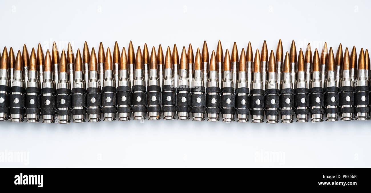 Ceinture de munitions, d'une chaîne , plein de balles Photo Stock - Alamy