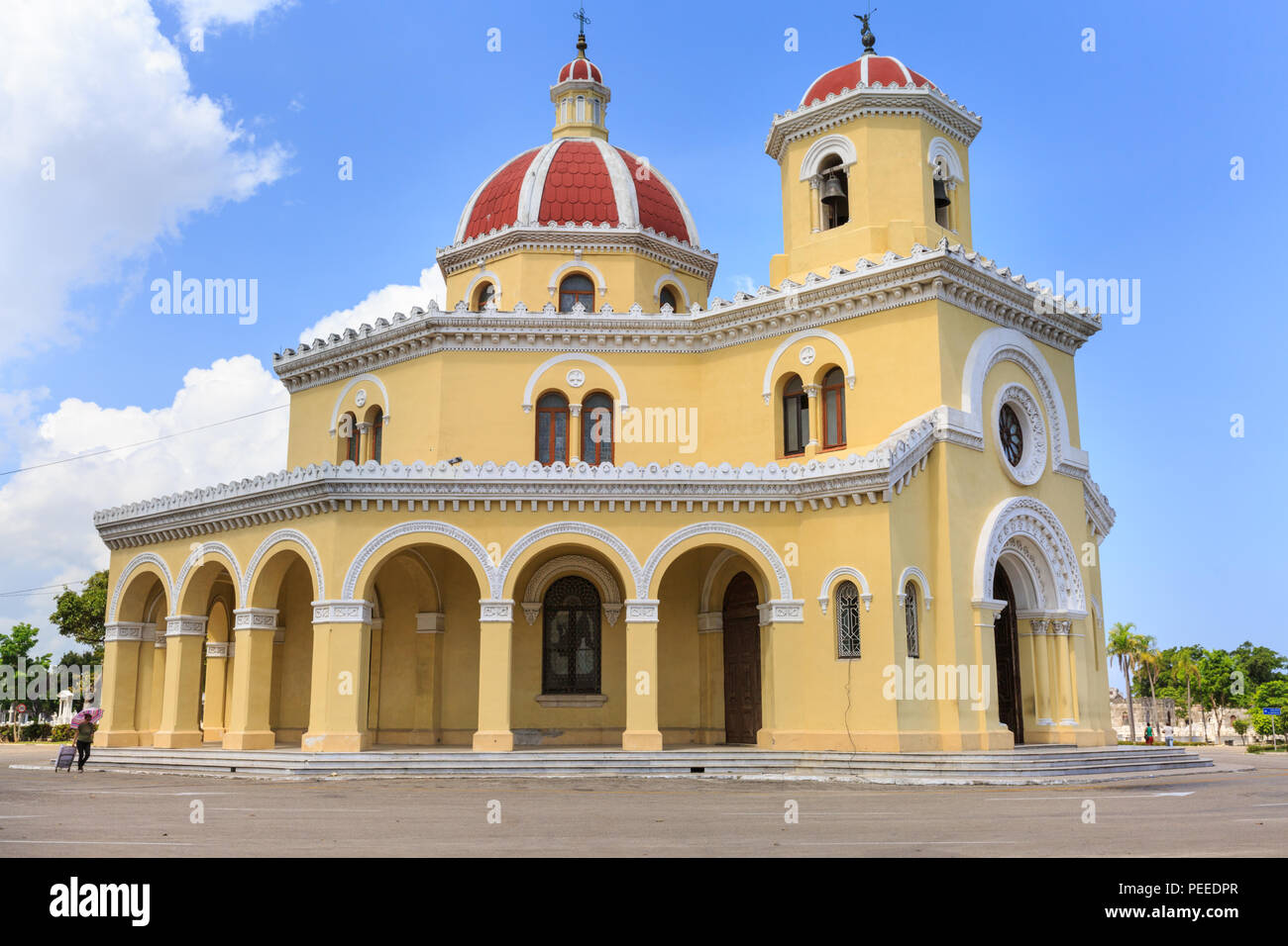 La chapelle principale dans le célèbre cimetière Colon, Cementerio Cristóbal Colón, Vedado, La Havane, Cuba Banque D'Images