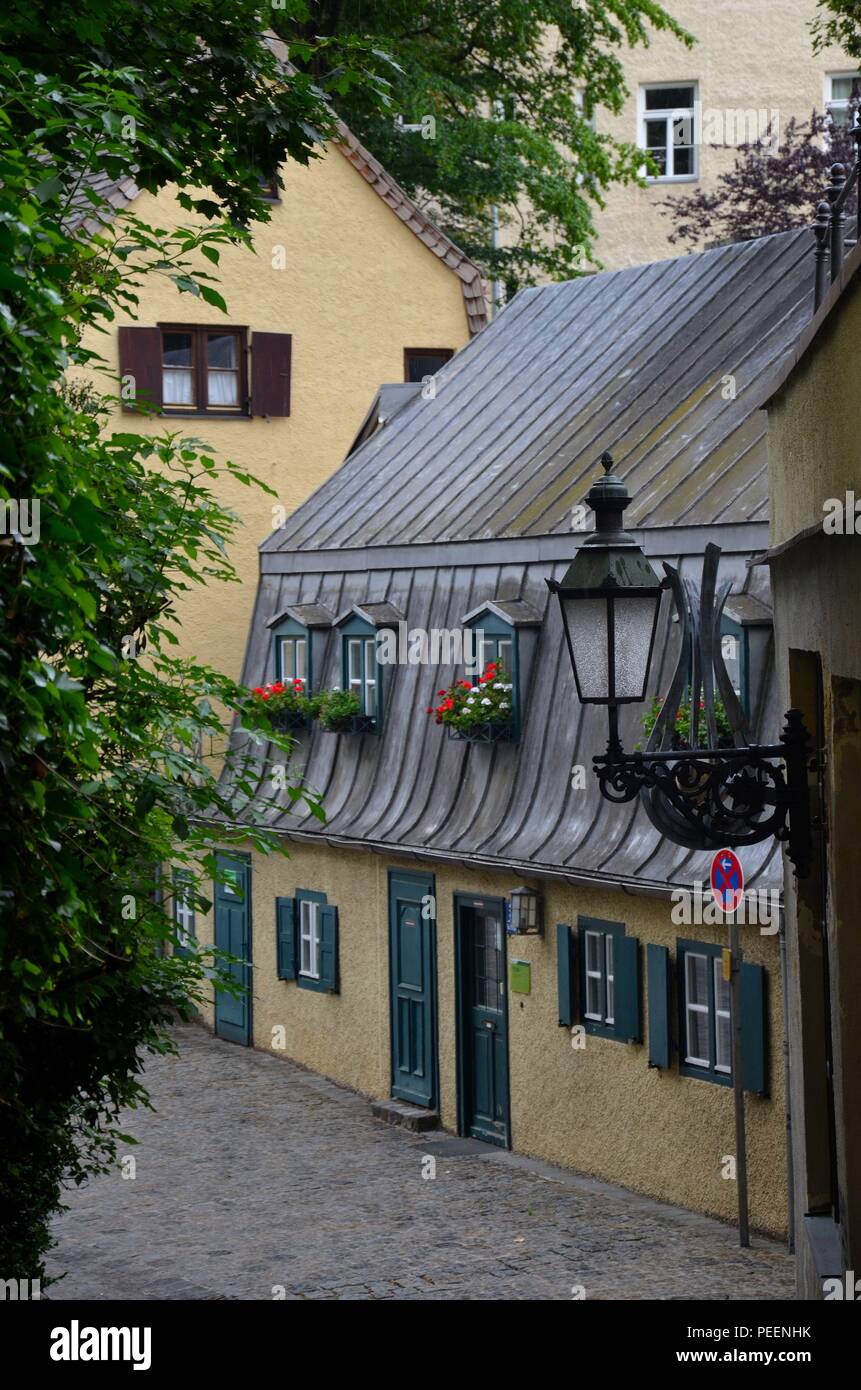 München, die Hauptstadt Bayerns (Deutschland) : Altstadthäuser um den Wiener Platz à Au-haidhausen Banque D'Images