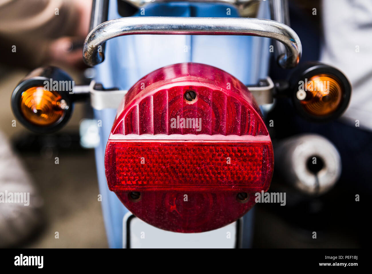 Close up sur feu arrière moto vintage sale vieux Photo Stock - Alamy
