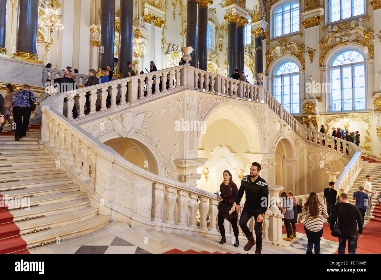Saint Petersburg, Russie - 3 janvier 2018 : La Jordanie escalier dans le Palais d'hiver, Musée de l'Ermitage Banque D'Images