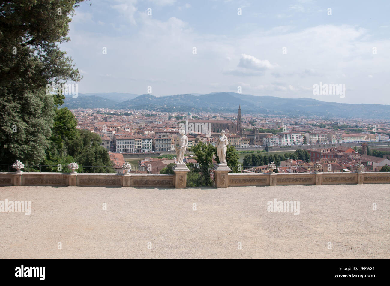 Florence, Toscane / Italie - juin 3, 2018. Florence, Toscane / Italie - juin 3, 2018. sur Florence depuis le jardin Bardini Banque D'Images