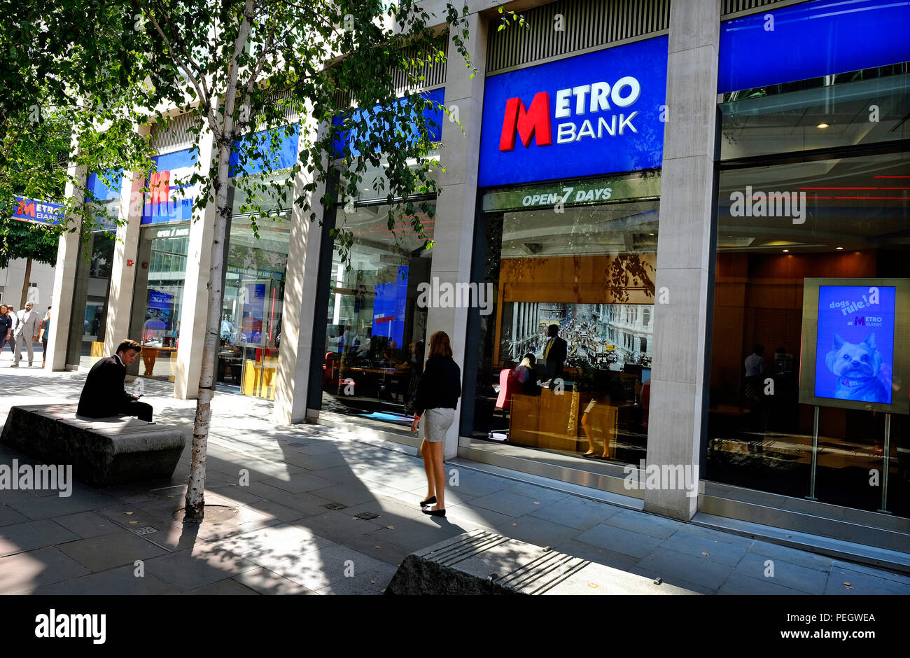 Metro bank, London city centre, Angleterre Banque D'Images