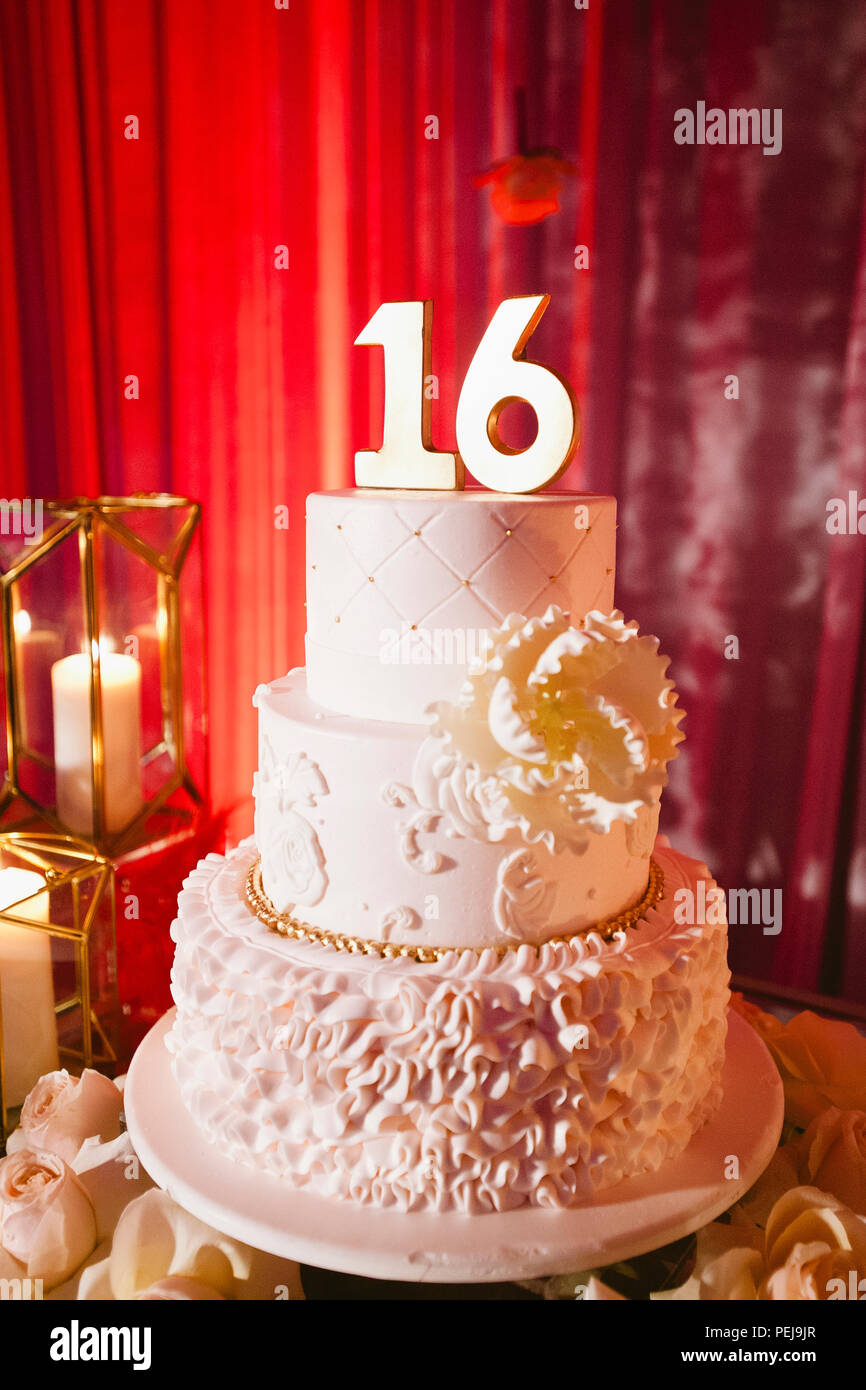 Sweet 16 gâteau pour partie Banque D'Images