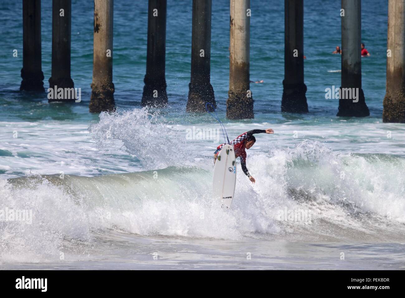 Seth Moniz en compétition dans l'US Open de surf 2018 Banque D'Images