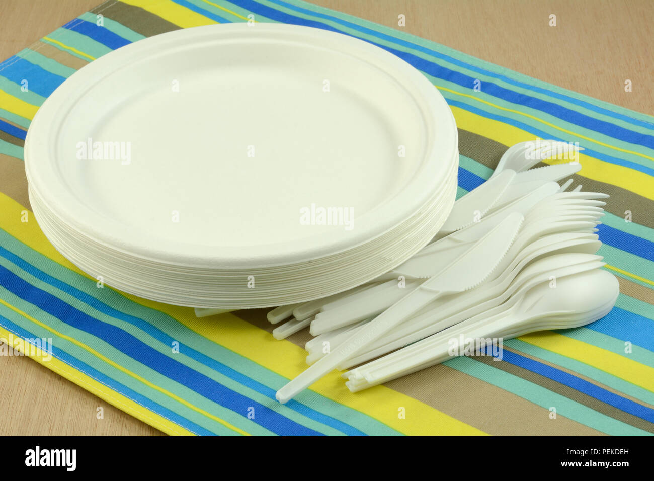 Lot De 200 Cuillères Biodégradables En Fibre De Sucre - Compostables, Résistantes à La Chaleur (85°C)