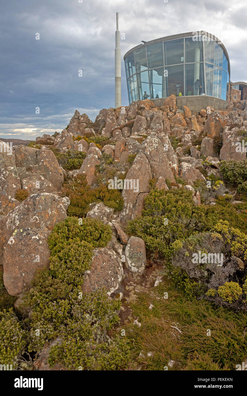 Abri d'observation sur le Mont Wellington, surplombant Hobart Banque D'Images