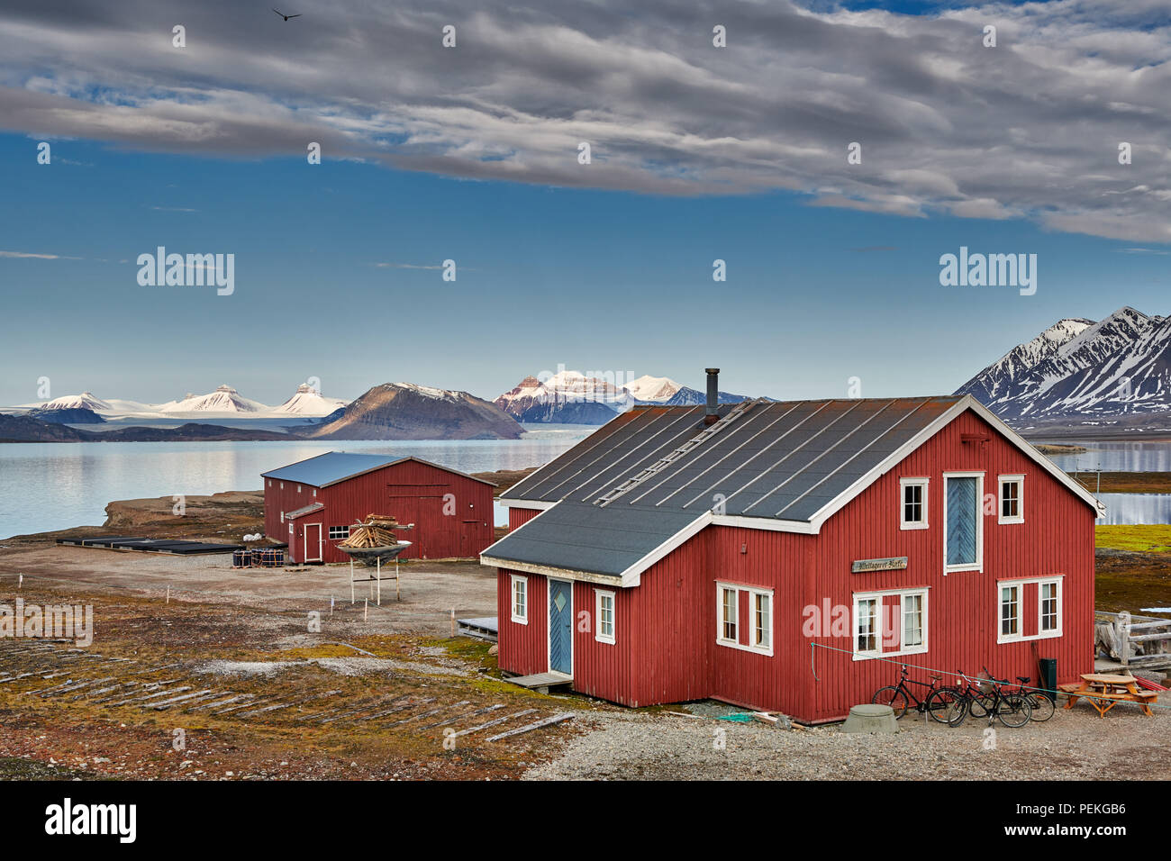Les bâtiments de l'extrême nord et civile règlement fonctionnel Ny-Ålesund, Svalbard, Spitzberg ou l'Europe Banque D'Images