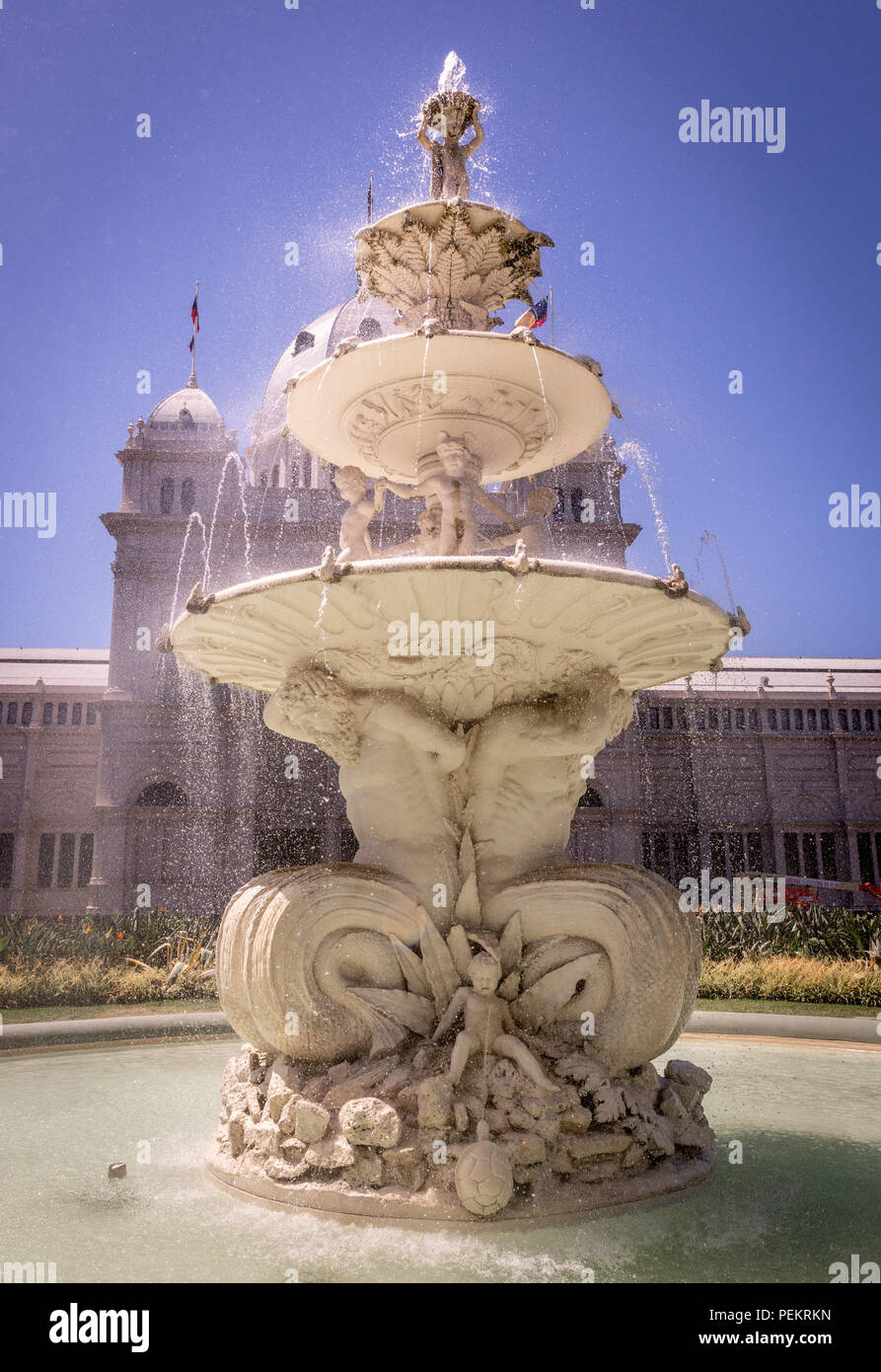 L'exposition Josef Hochgurtel Fontaine, au Palais royal des expositions à Melbourne, Australie. La fontaine a été créée en 1880. Banque D'Images