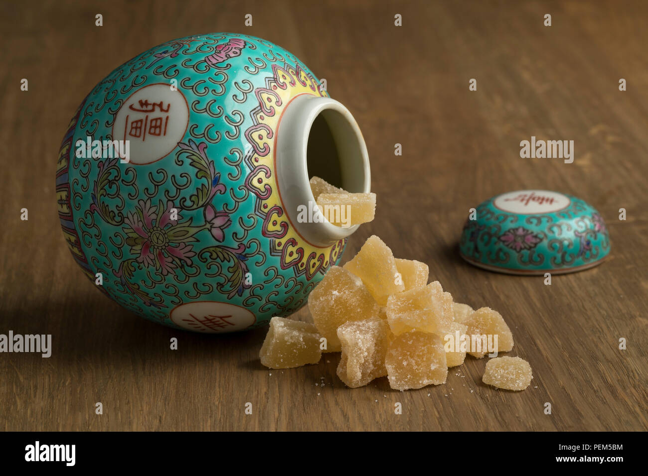 La décoration traditionnelle gingembre vintage pot de gingembre confit Banque D'Images
