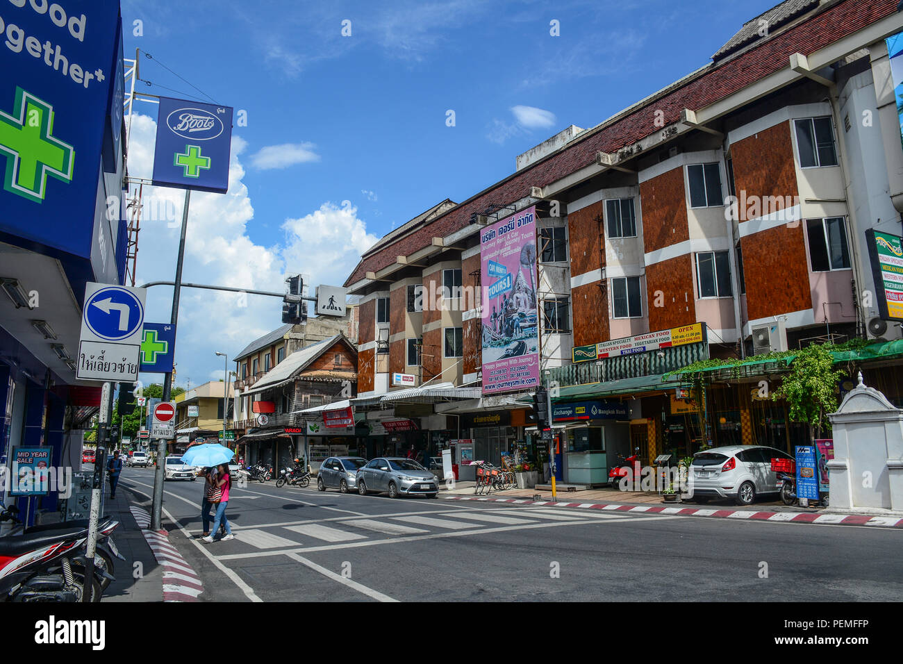 Chiang Mai, Thaïlande - Jun 22, 2016. Rue dans Chiang Mai, Thaïlande. Chiang Mai (Chiengmai) est la plus grande ville dans le Nord de la Thaïlande. Banque D'Images