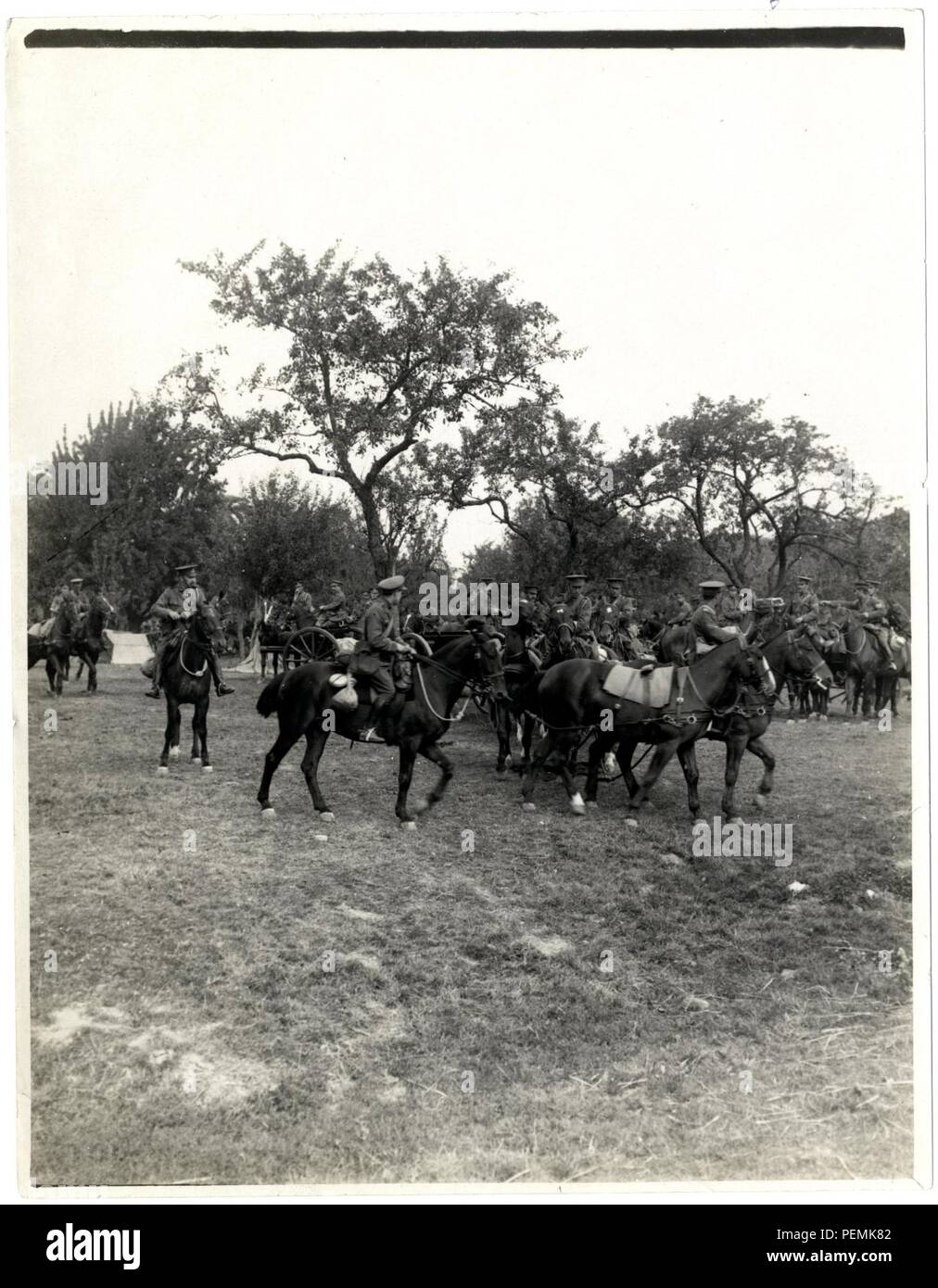 Une batterie de la R.F.A., accrocher & moving off [St Floris, France]. H. D. Photographe Girdwood. Banque D'Images