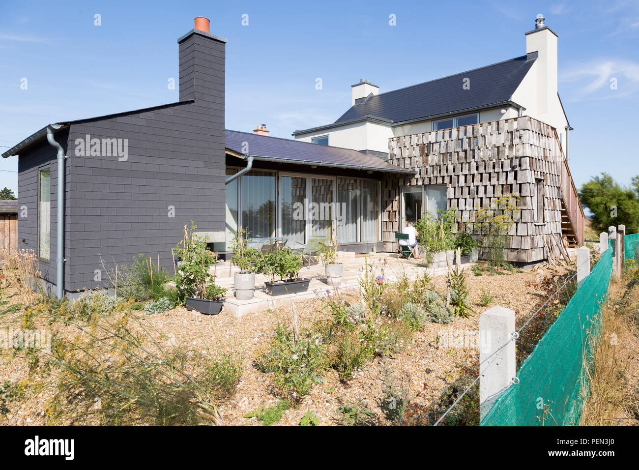 Ronina, ancien MOD chambre redessiné par les architectes Banque Casswell sur la plage à Shingle Street, Suffolk, Angleterre, RU Banque D'Images