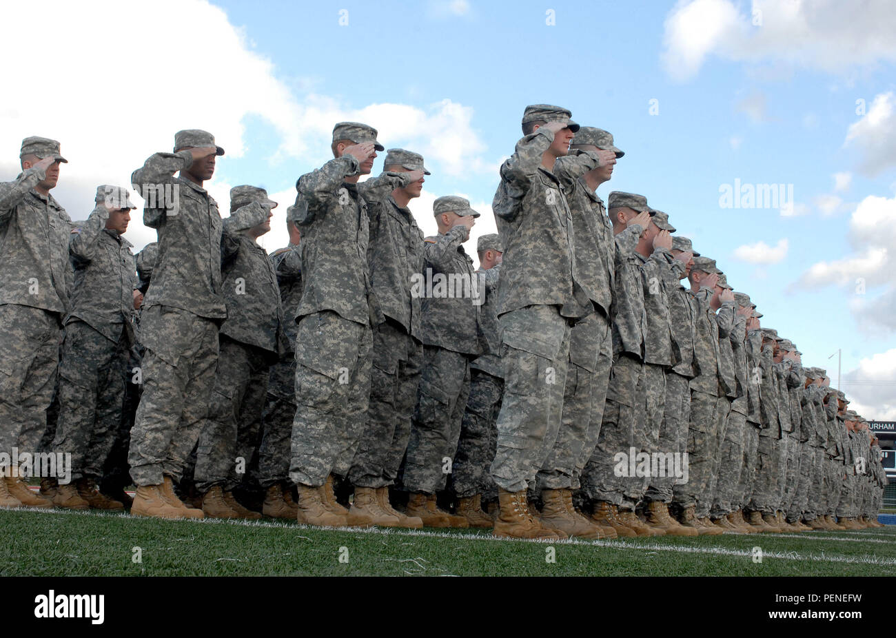 La 30e Brigade blindée Combat Team avait un jour historique, ici, le 10 janvier, 2016. Old Hickory soldats faisaient partie d'une cérémonie pour la création/ réorganisation du 30e Bataillon des troupes spéciales (STB) dans un bataillon du génie de la brigade ; le 236e bataillon du génie de la Brigade (BEB). Banque D'Images