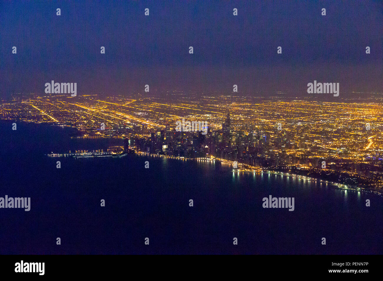 Vue aérienne du port de Chicago à l'aube, Illinois, USA, Amérique du Nord Banque D'Images