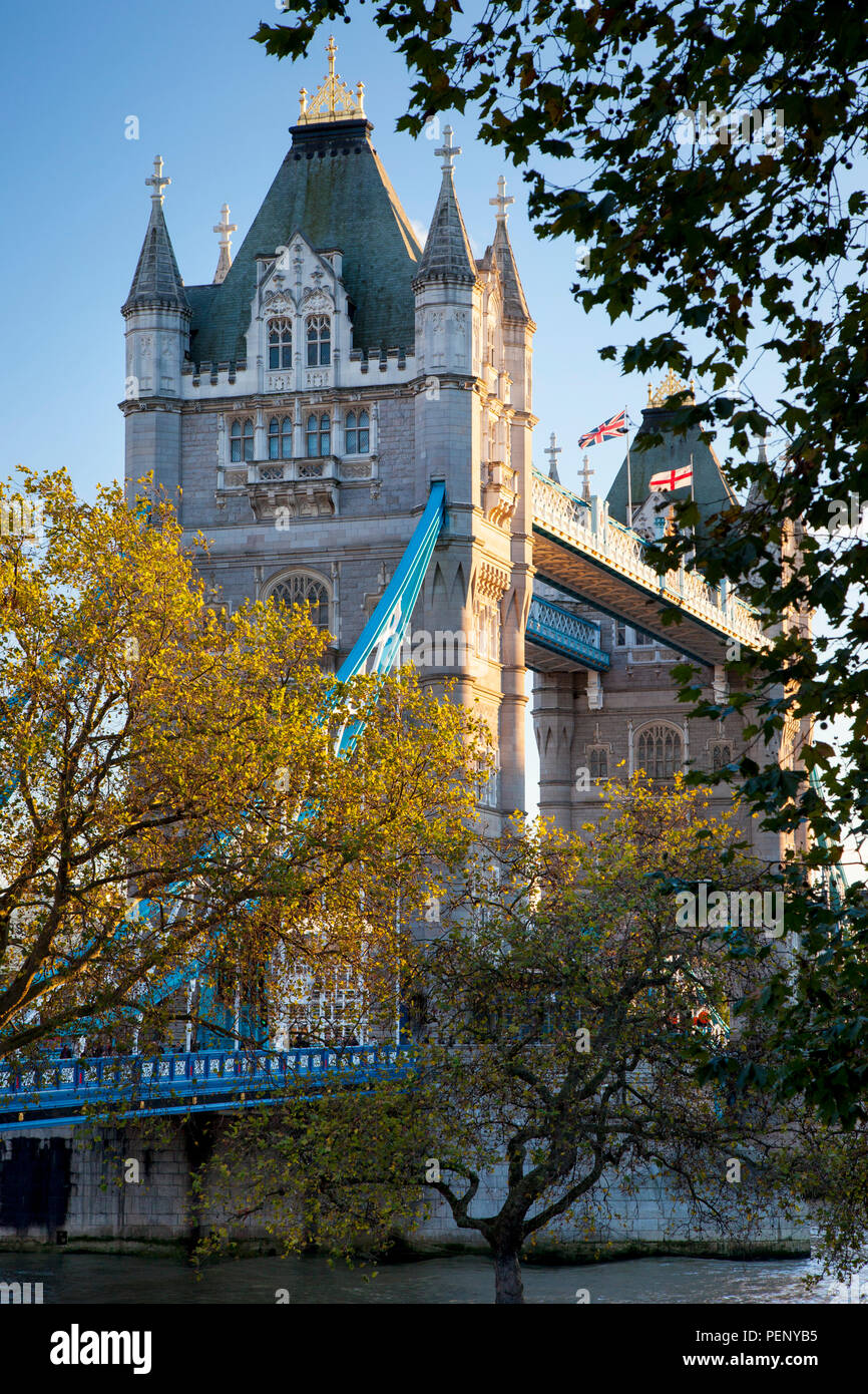 Le Tower Bridge, Londres, Angleterre, RU Banque D'Images Le Tower Bridge, Londres, Angleterre, RU Banque D'Images
