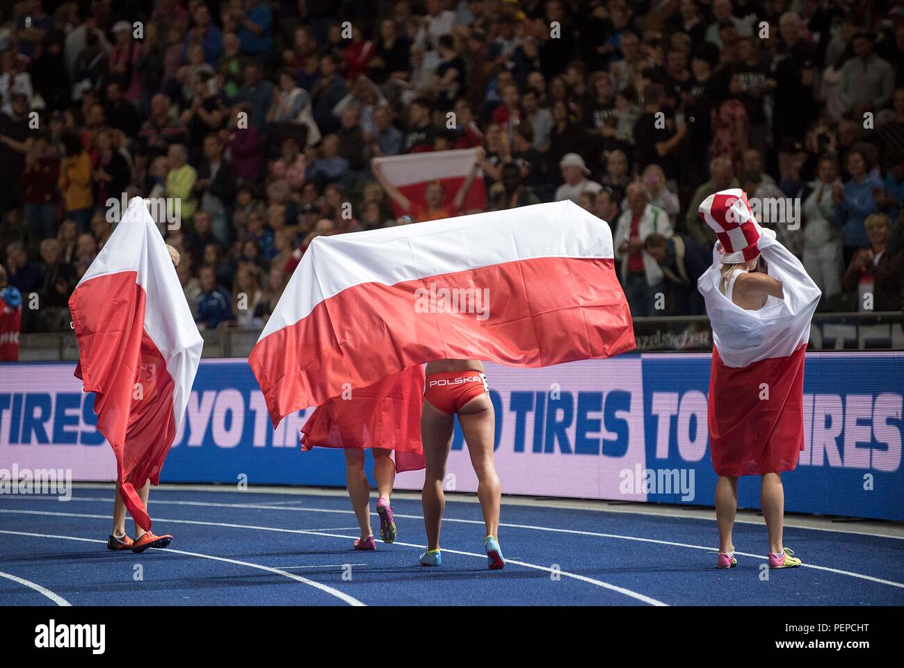 Berlin, Deutschland. Août 11, 2018. L'équipe, fonction pol, 1ère place, sur le tour d'honneur, lauréat, avec Malgorzata HOLUB-KOWALIK, Iga-BAUMGART WITAN, Patrycja WYCISZKIEWICZ, Justyna SWIETY-ERSETIC, Pologne, finale 4x400m relais femmes, sur 11.08.2018 Championnats d'Europe d'athlétisme 2018 à Berlin/Allemagne à partir de 06.08. - 12.08.2018. Utilisation dans le monde entier | Credit : dpa/Alamy Live News Banque D'Images