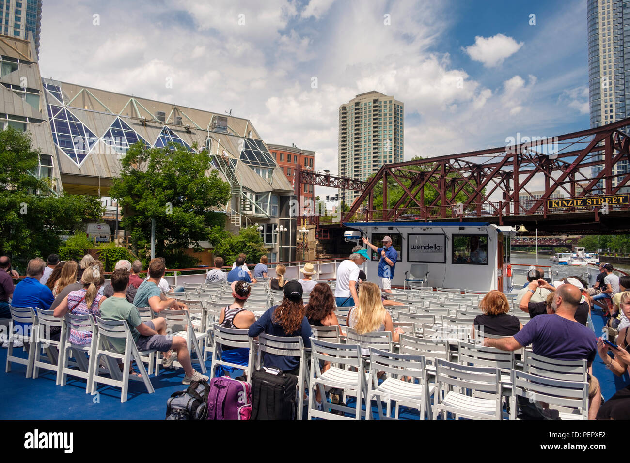 Architecture de Chicago Excursion en bateau avec guide touristique et sur la rivière Chicago, Chicago, Illinois, États-Unis Banque D'Images
