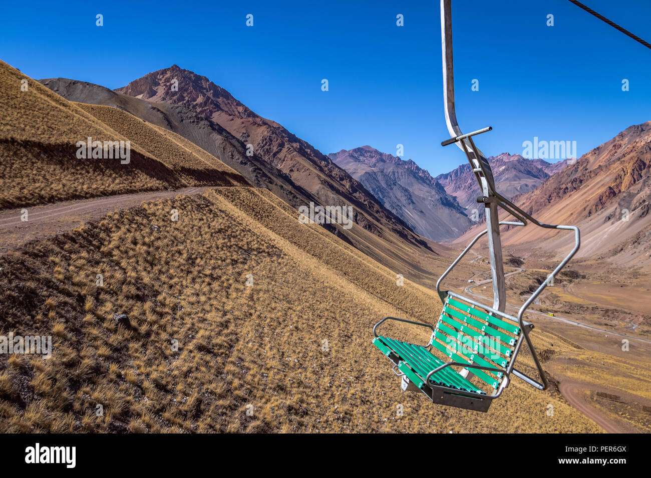 Los Penitentes Ski télésiège en été à Cordillera de los Andes - La Province de Mendoza, Argentine Banque D'Images