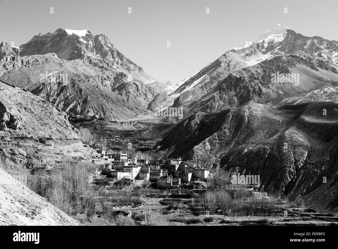 Une vue de la Thorung La pass de l'Muktinah valley le long du circuit de l'Annapurna trek dans l'Himalaya au Népal Banque D'Images