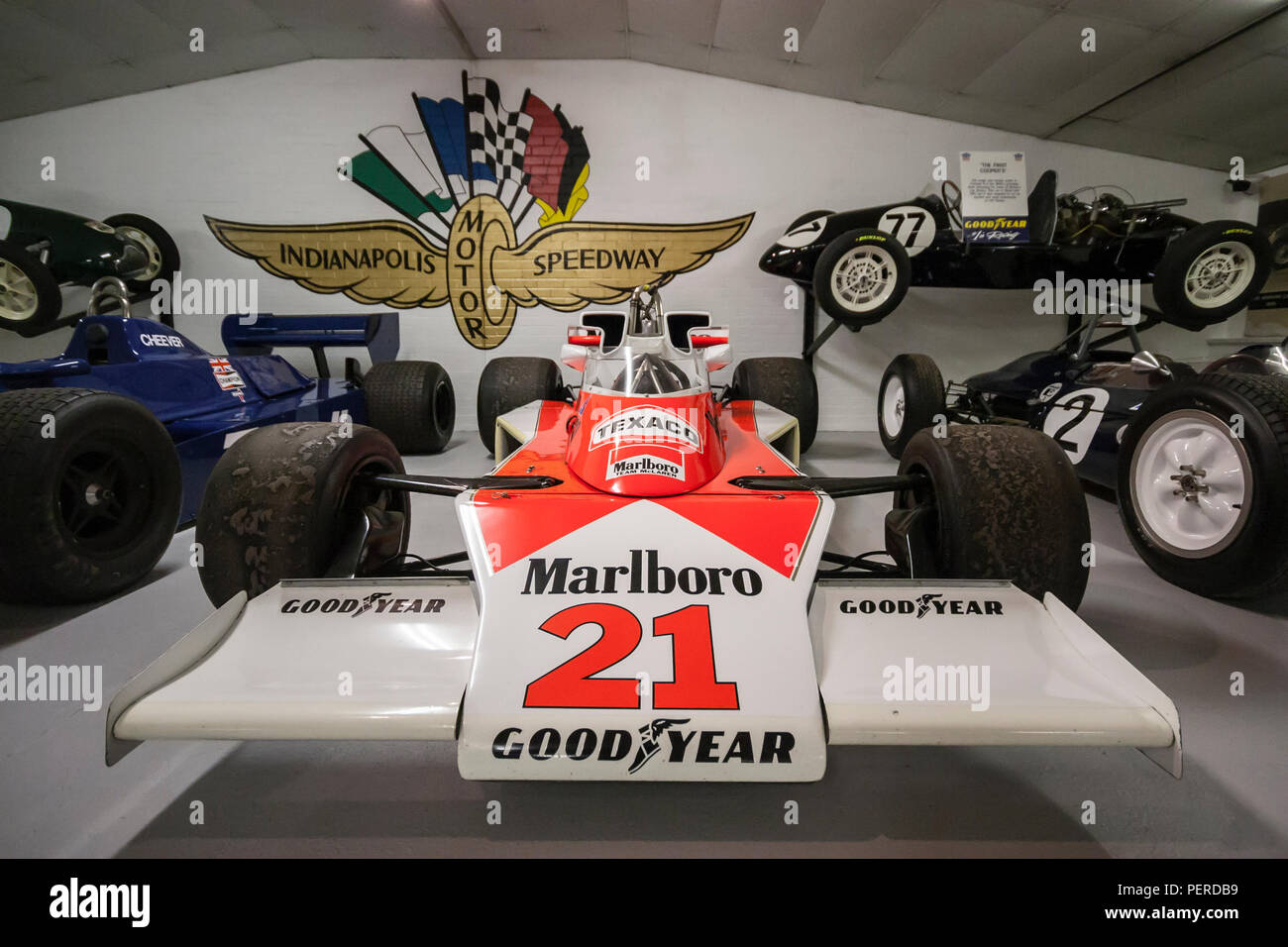 James Hunt's 1976 McLaren-Ford M23D à la collection Grand Prix Donington Banque D'Images