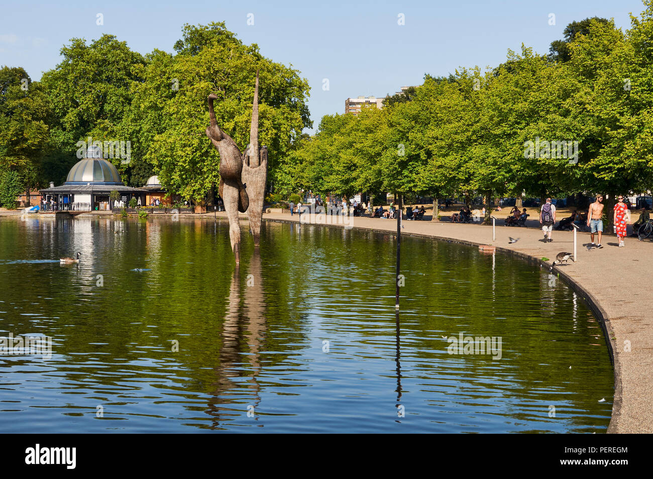 Lac de plaisance de l'Ouest dans le parc Victoria, l'Est de Londres, au Royaume-Uni, en août, pendant la canicule 2018 Banque D'Images