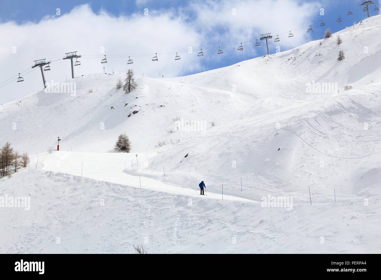 Pistes de ski dans les Alpes. Station de ski de Valmeinier Galibier-Thabor  et Valloire. Massif des Cerces de montagne en Savoie Département de Rhône-A  Photo Stock - Alamy