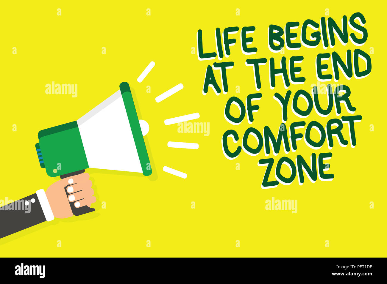 Écrit remarque montrant la vie commence à la fin de votre zone de confort. Photo d'affaires mettant en vedette Faire des changements évoluer grandir Man pointing haut-parleur Banque D'Images